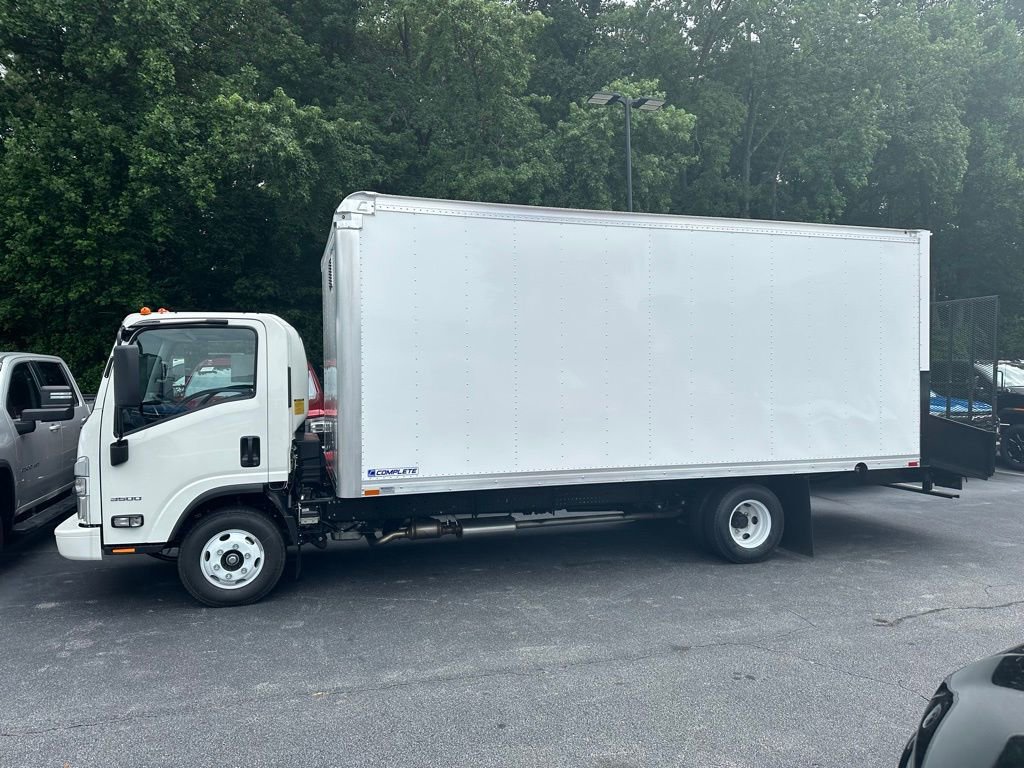 2024 Chevrolet Silverado 3500HD photo 2