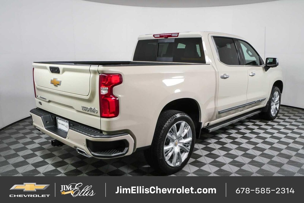 New 2026 Chevrolet Silverado 1500 High Country Truck Crew Cab