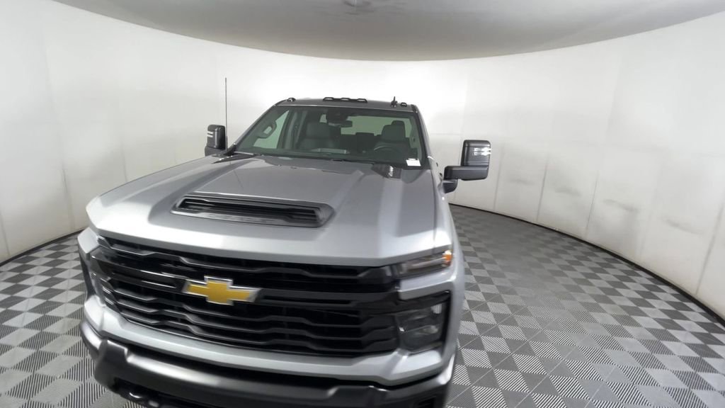 2026 Chevrolet Silverado 2500HD Work Truck photo 3