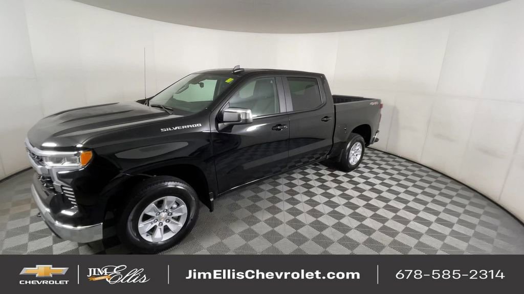 2025 Chevrolet Silverado 1500 photo 4