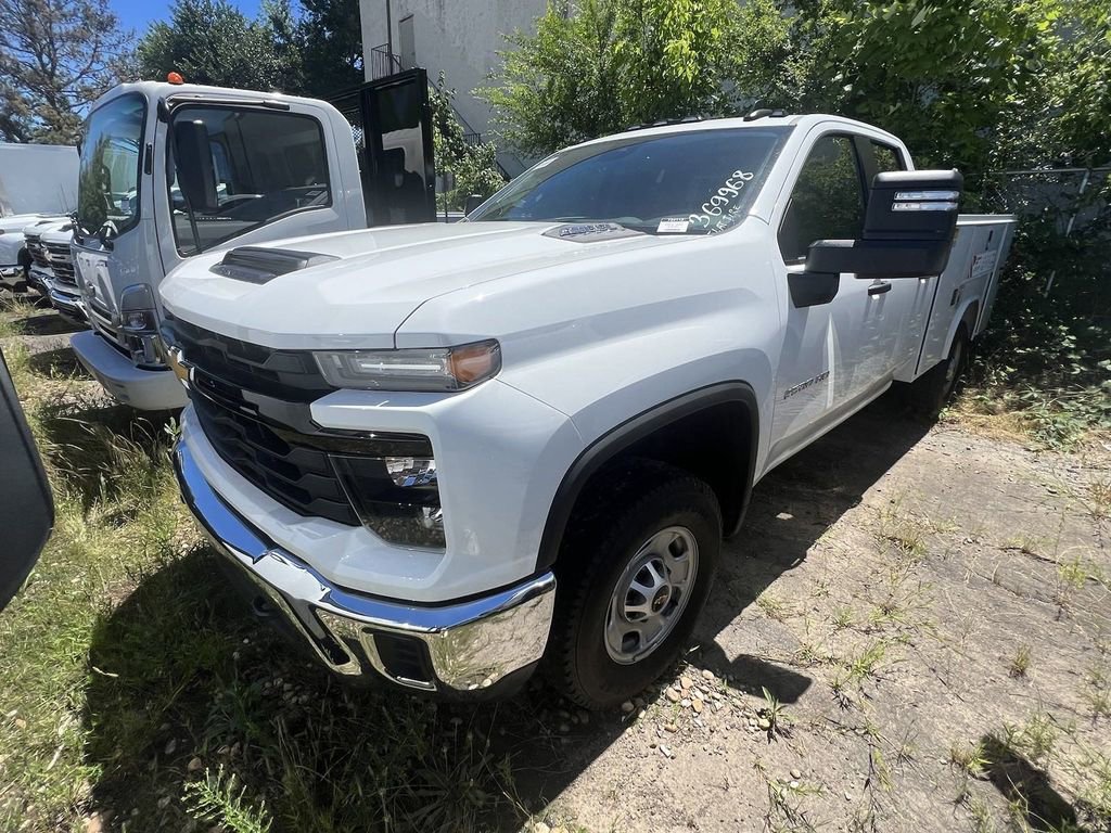 2024 Chevrolet Silverado 2500HD Work Truck photo 2