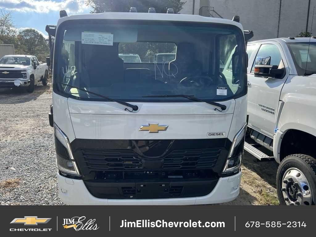 New 2025 Chevrolet 5500 XD LCF Diesel 176" Wheelbase Truck Regular Cab