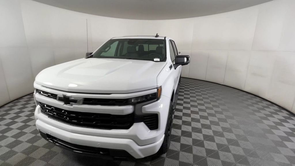 2025 Chevrolet Silverado 1500 RST photo 3