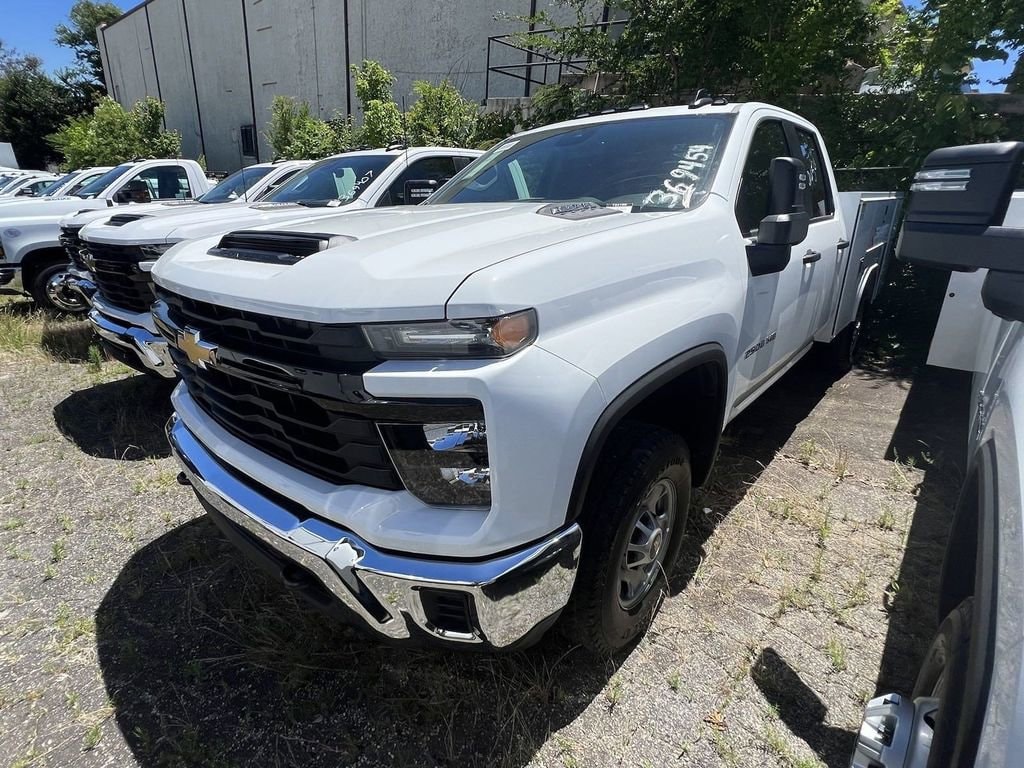 2024 Chevrolet Silverado 2500HD Work Truck photo 2