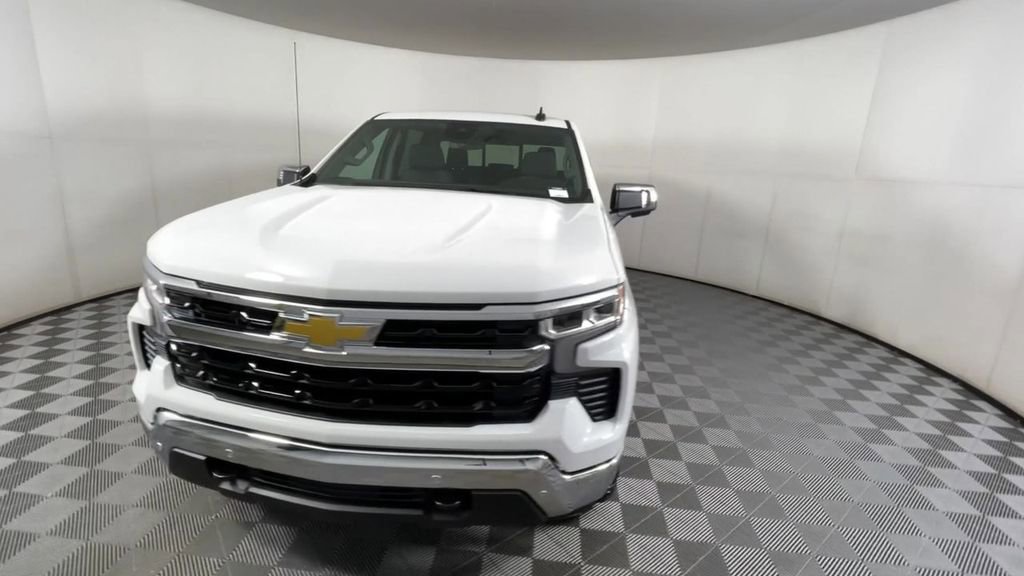 2025 Chevrolet Silverado 1500 photo 2