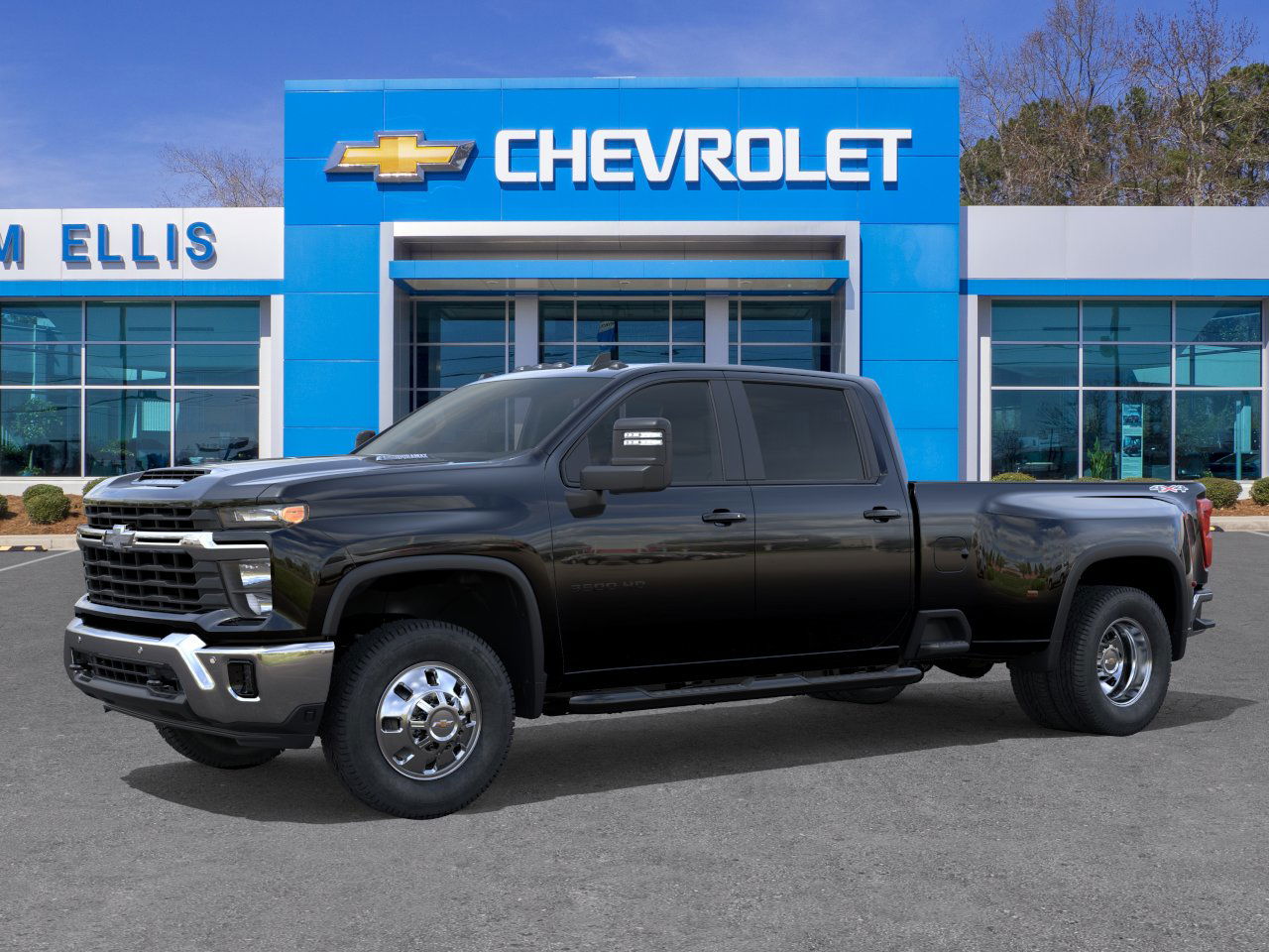 2026 Chevrolet Silverado 3500HD LT photo 2