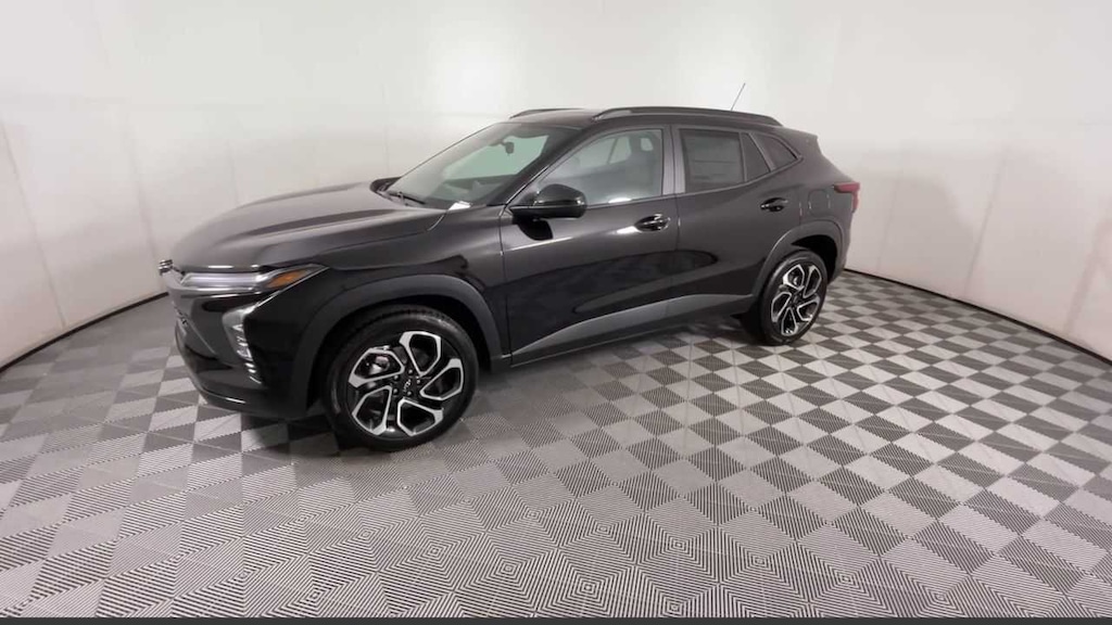 Used 2025 Chevrolet Trax 2RS SUV