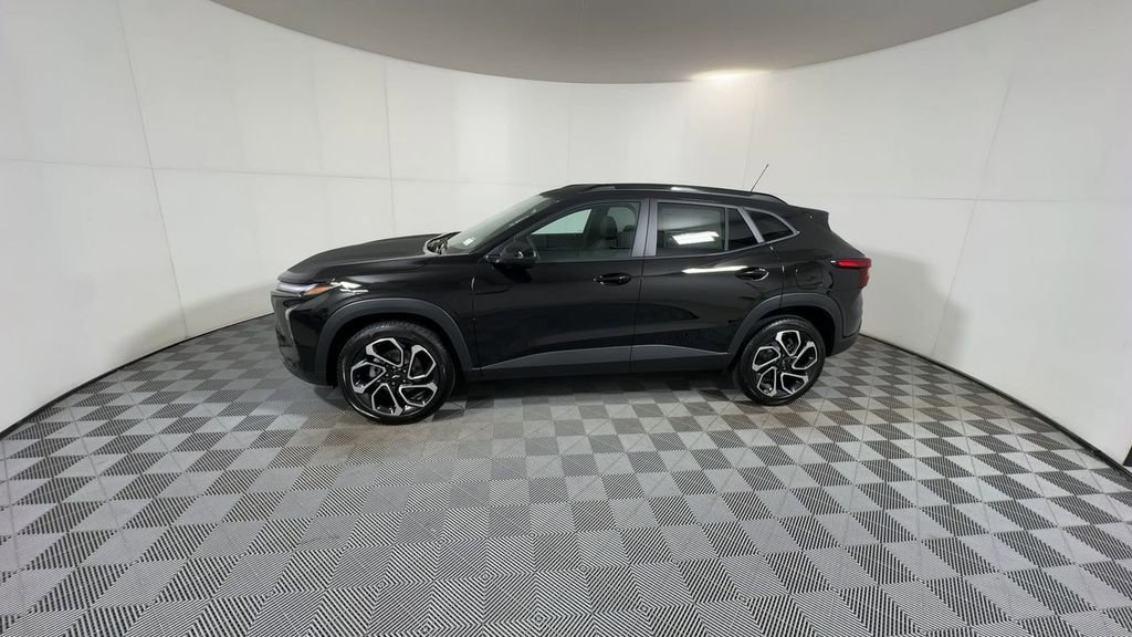 2026 Chevrolet Trax photo 4