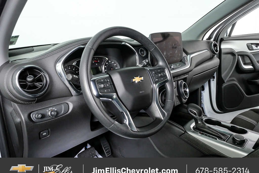 Used 2025 Chevrolet Blazer LT FWD