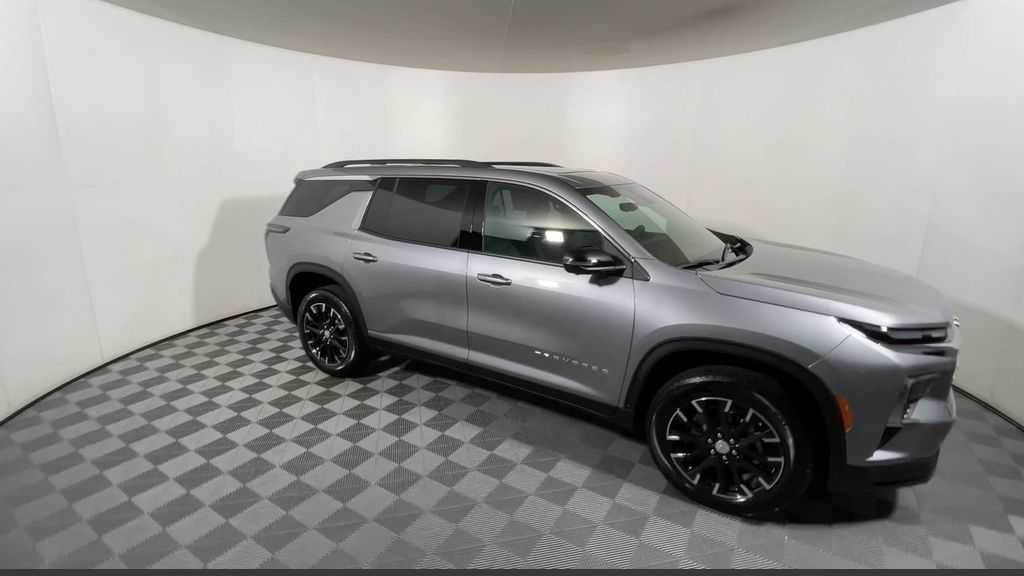 New 2026 Chevrolet Traverse LT SUV