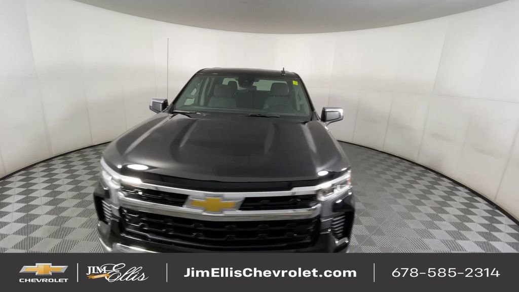 2025 Chevrolet Silverado 1500 photo 3