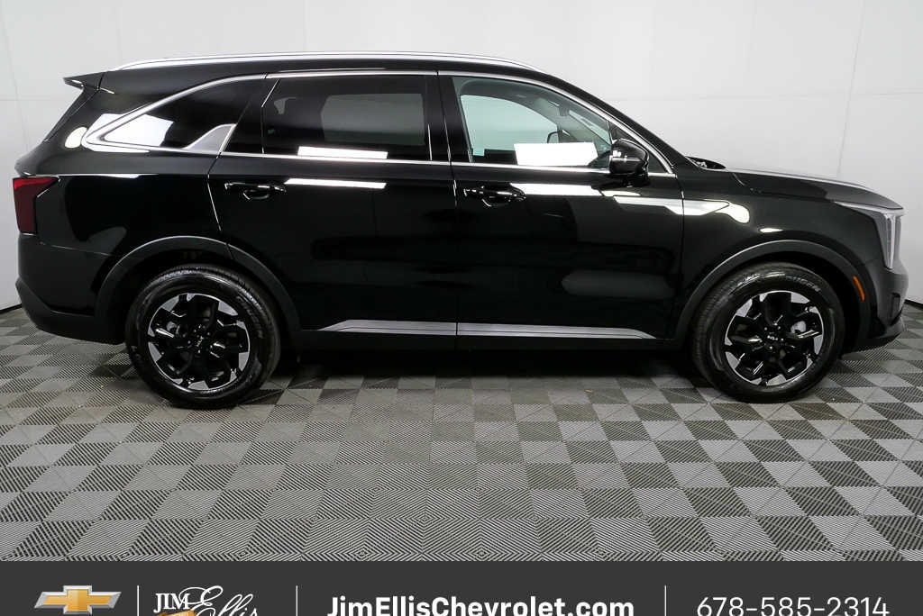 Used 2025 Kia Sorento S FWD