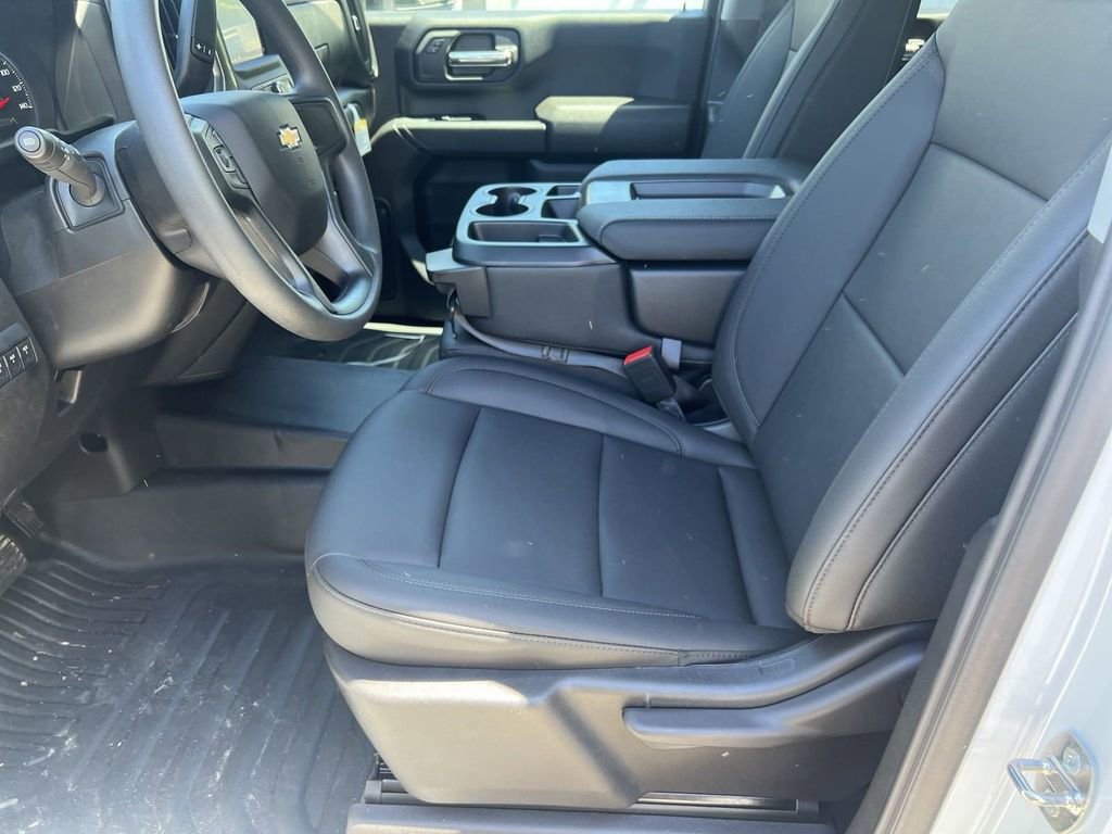 2024 Chevrolet Silverado 2500HD Work Truck photo 3