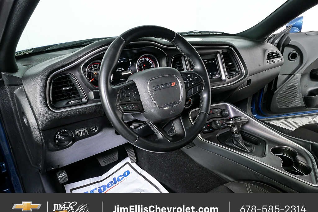 Used 2022 Dodge Challenger SXT RWD