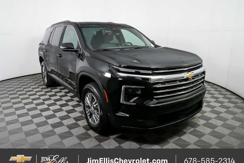 Used 2025 Chevrolet Traverse FWD LT SUV
