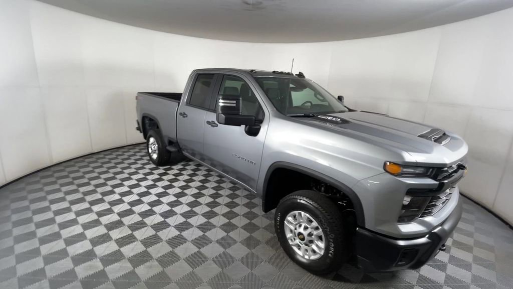 2026 Chevrolet Silverado 2500HD Work Truck photo 2