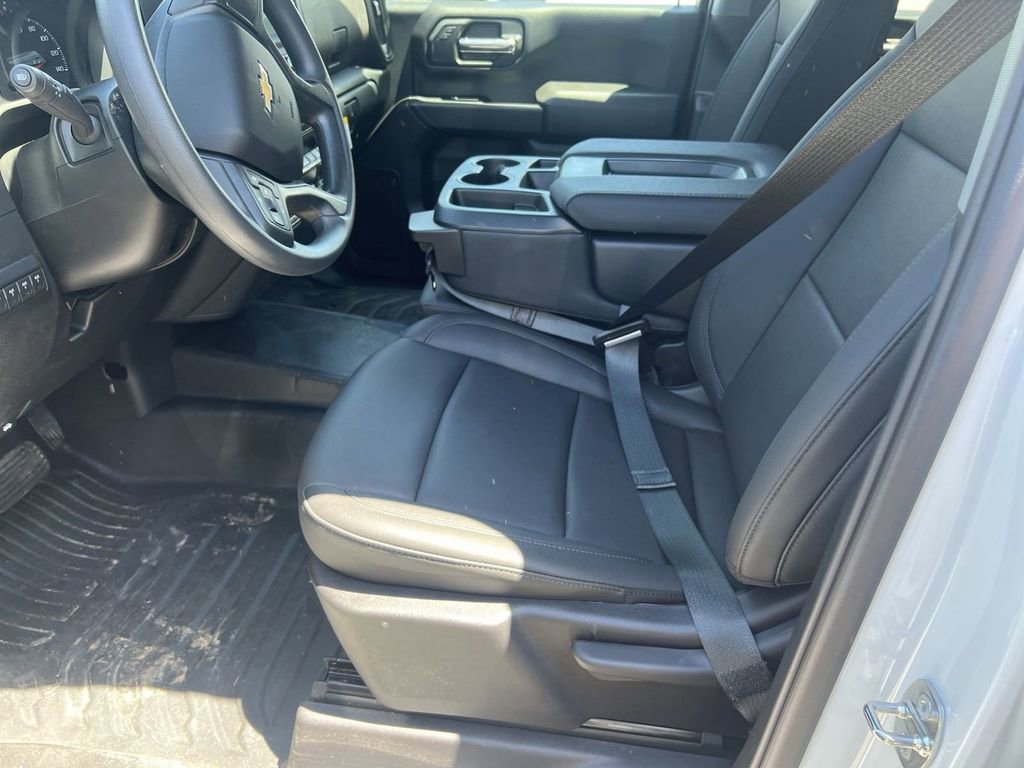 2024 Chevrolet Silverado 2500HD Work Truck photo 3