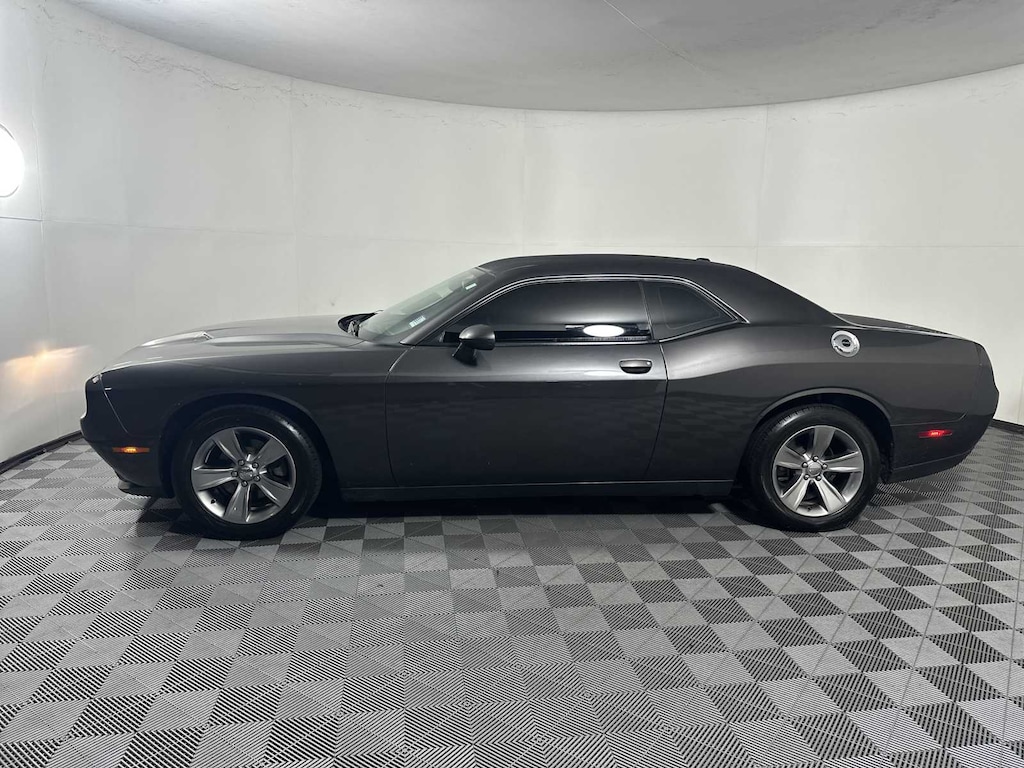 Used 2015 Dodge Challenger SXT Coupe