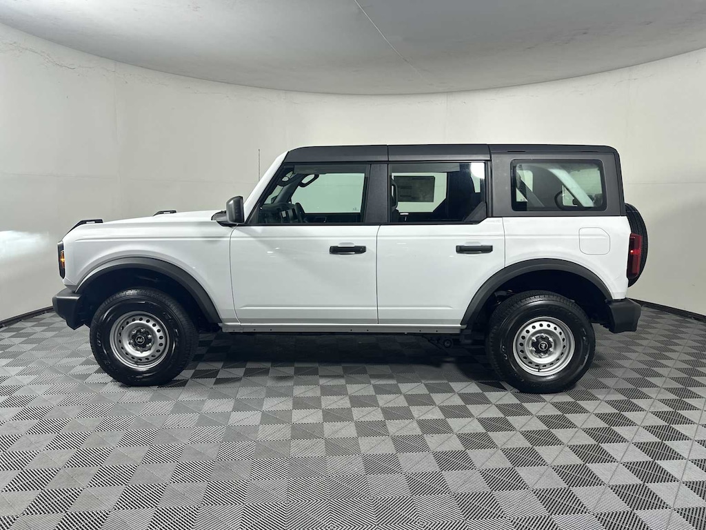 New 2026 Ford Bronco Base SUV