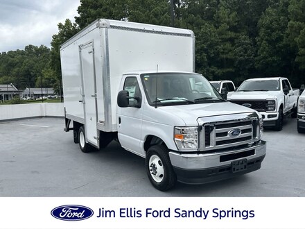 2025 Ford E-350 Cutaway Base Truck