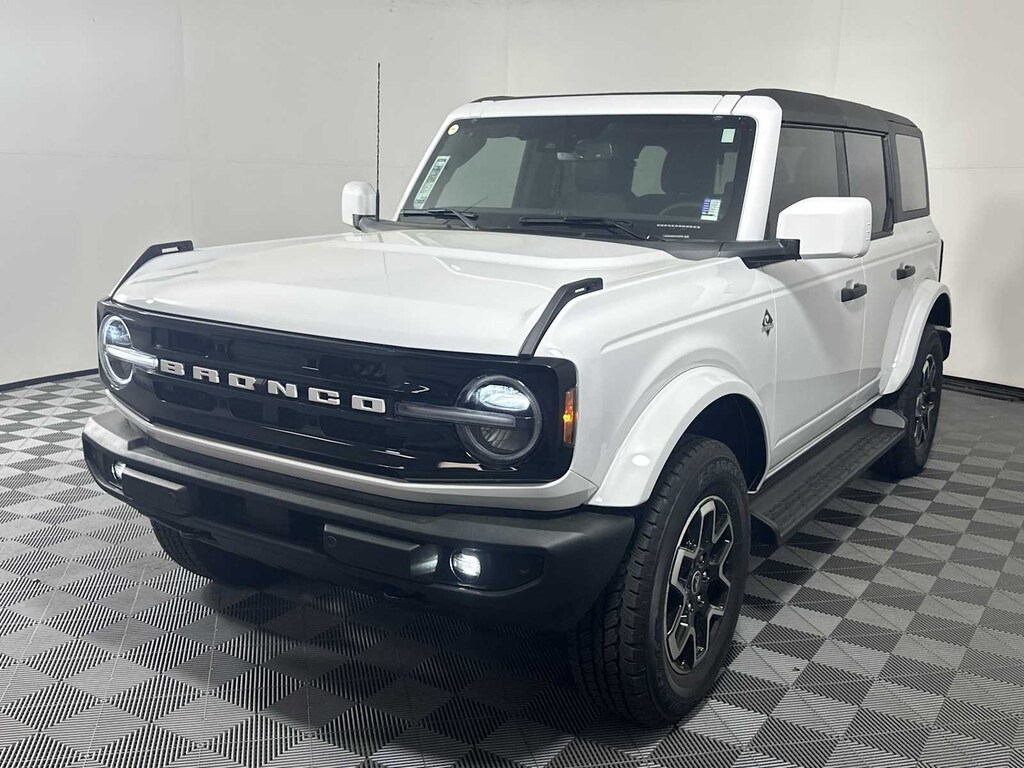New 2026 Ford Bronco Outer Banks SUV