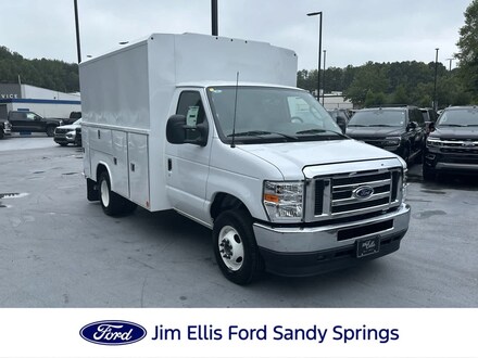 2025 Ford E-350 Cutaway Base Truck
