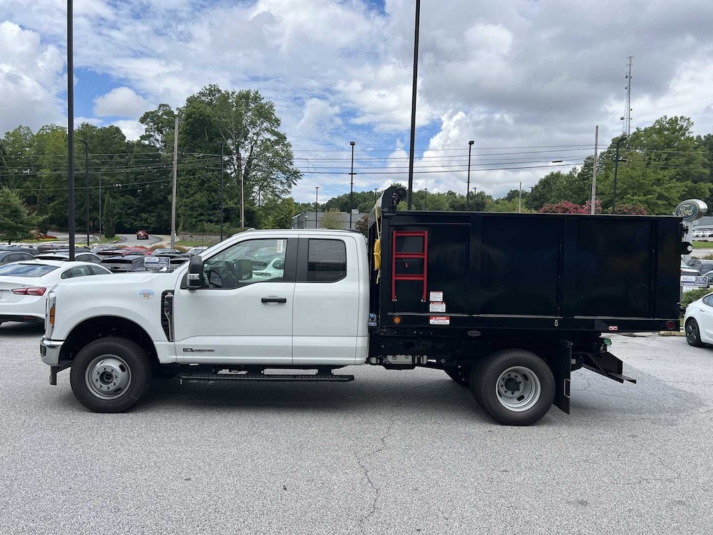 New 2025 Ford F-350 Chassis Truck Super Cab