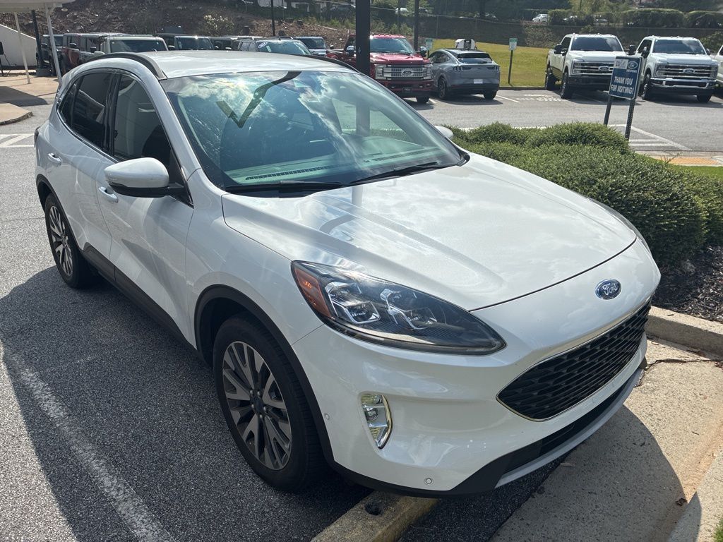 2020 Ford Escape Titanium photo 2