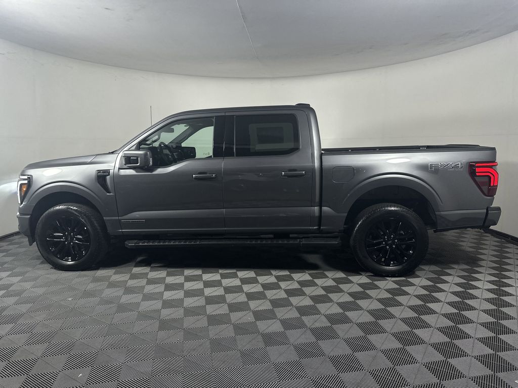 2025 Ford F-150 Lariat photo 4