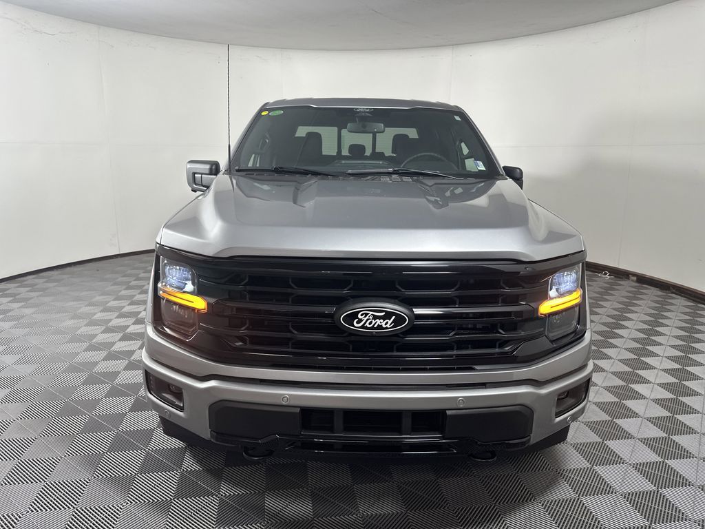 2025 Ford F-150 XLT photo 2