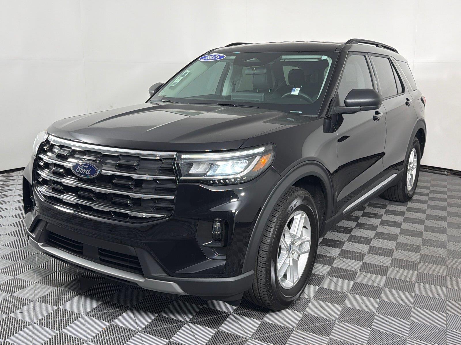 New 2025 Ford Explorer Active SUV