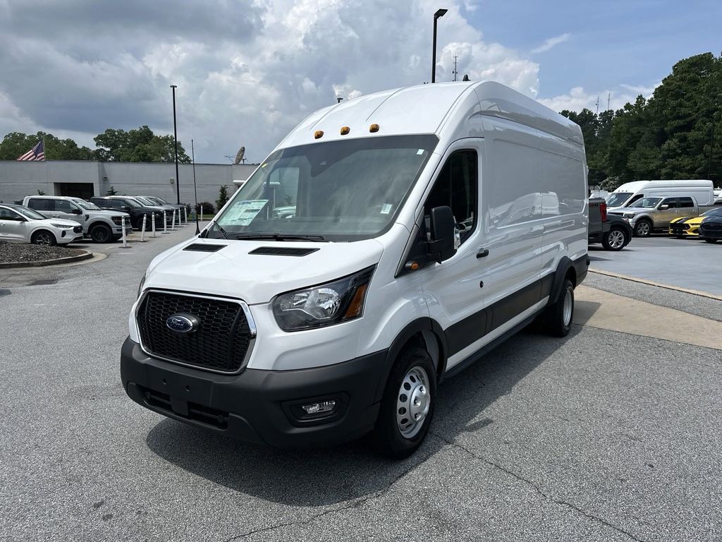 2024 Ford Transit photo 4