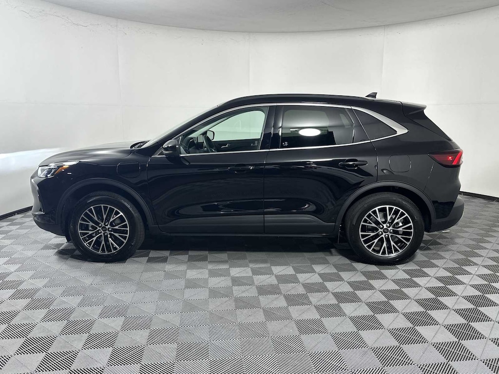 New 2026 Ford Escape PHEV SUV