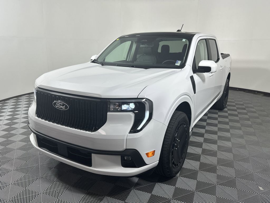 2025 Ford Maverick photo 3