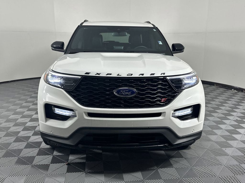 2024 Ford Explorer ST photo 3
