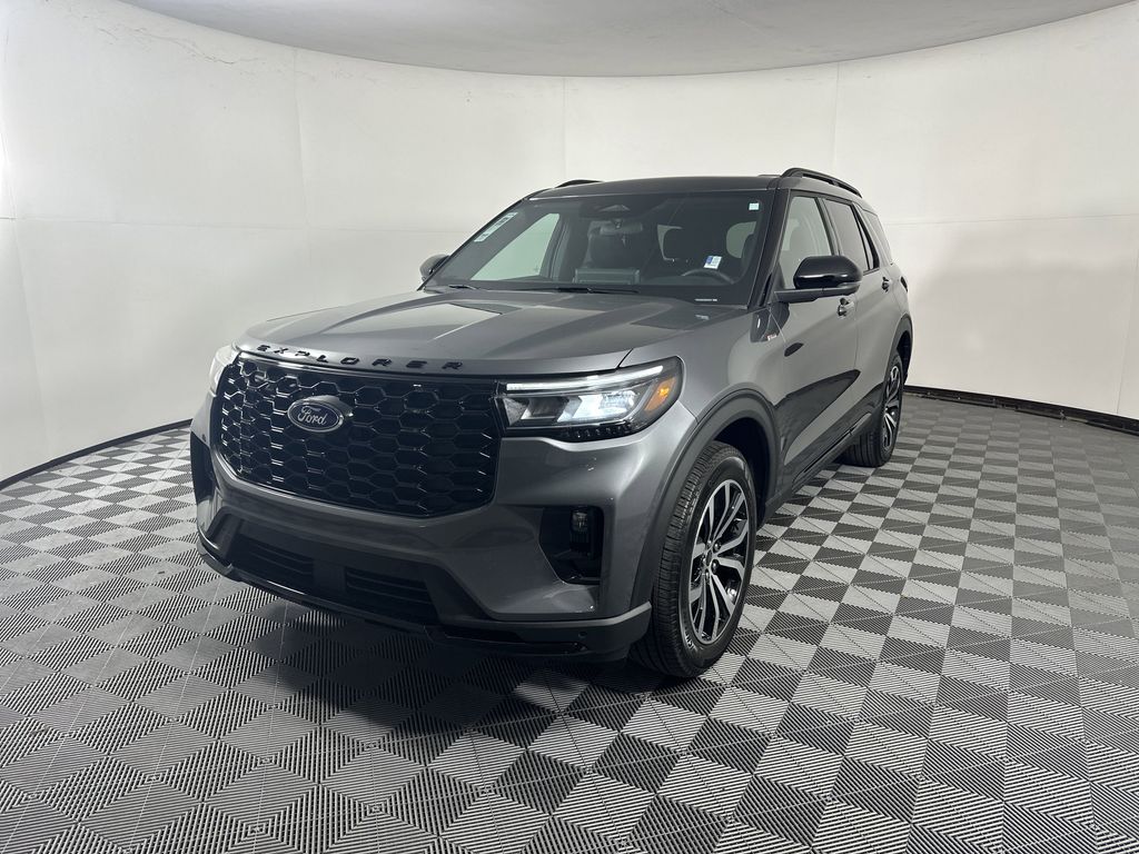 2025 Ford Explorer ST-Line photo 3