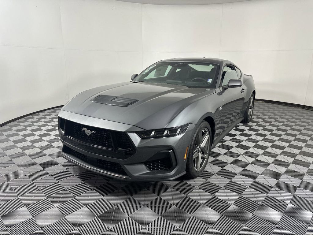 2025 Ford Mustang GT photo 4