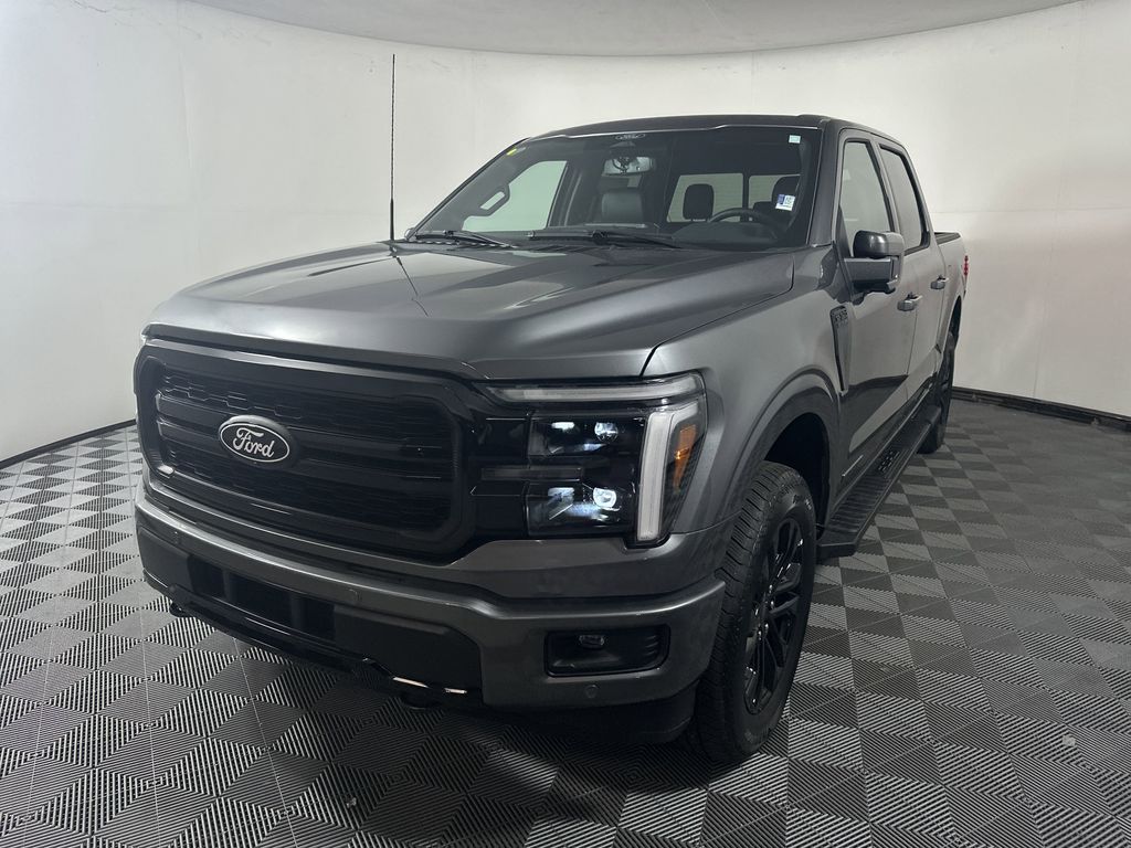 2025 Ford F-150 Lariat photo 3