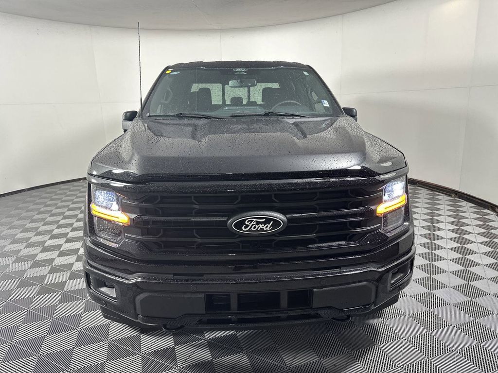 2025 Ford F-150 XLT photo 3