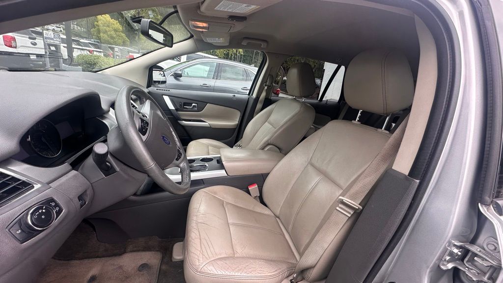 2013 Ford Edge SEL photo 2