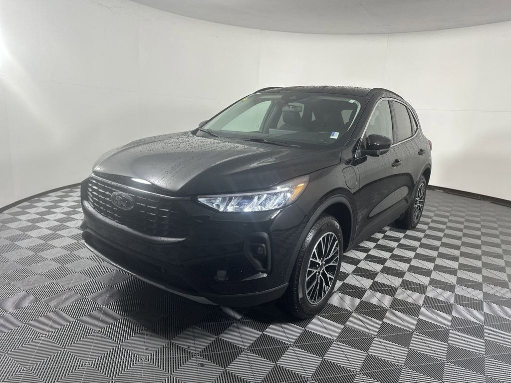 2025 Ford Escape Plug-In Hybrid photo 4