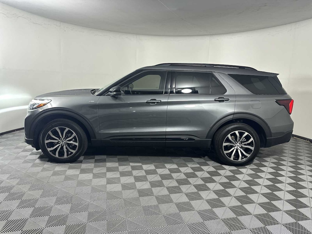 New 2026 Ford Explorer ST-Line SUV