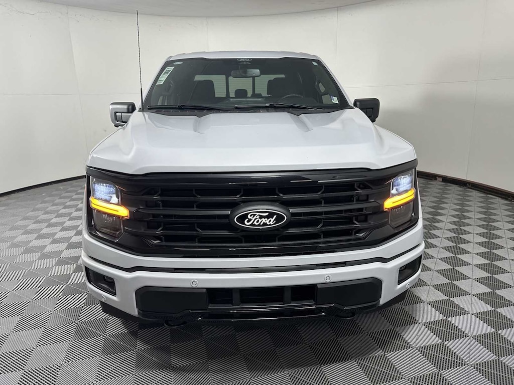 New 2025 Ford F-150 XLT Truck SuperCrew Cab