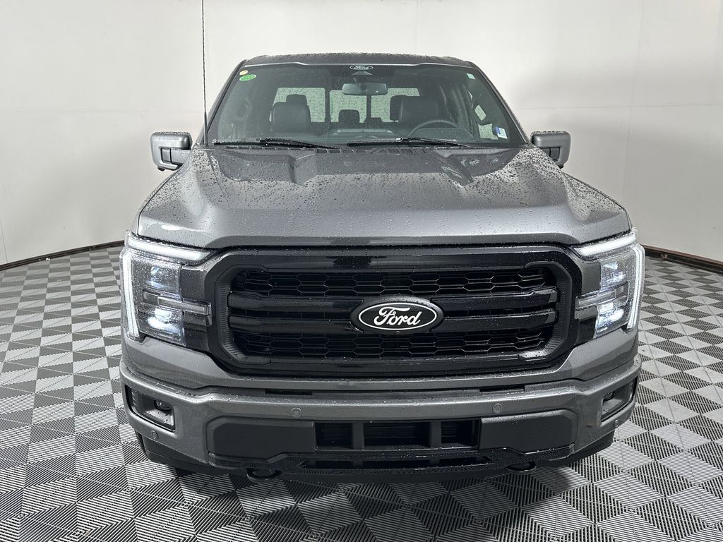 2025 Ford F-150 Lariat photo 3