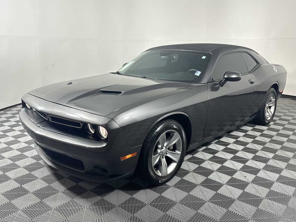 Used 2015 Dodge Challenger SXT Coupe