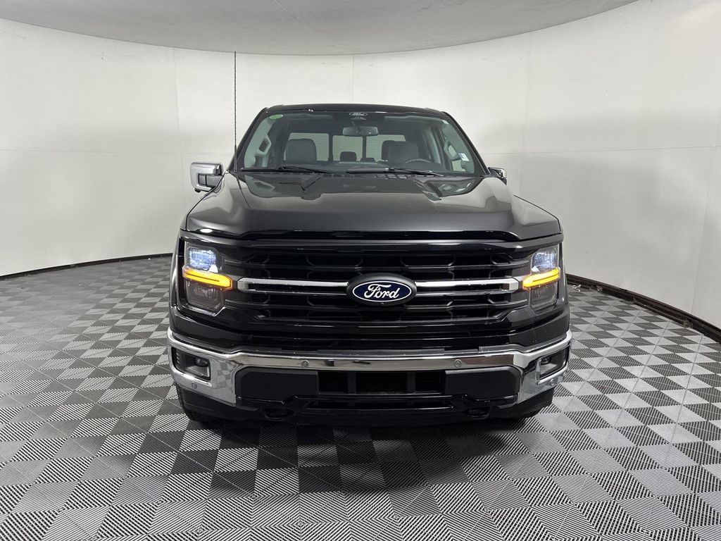 2025 Ford F-150 XLT photo 3
