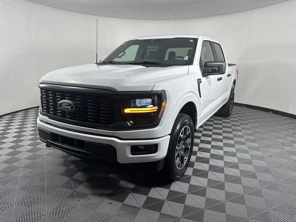 2025 Ford F-150 STX photo 4
