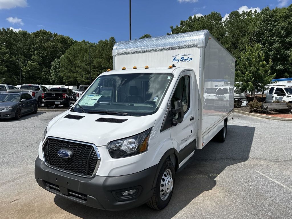 2024 Ford Transit photo 4