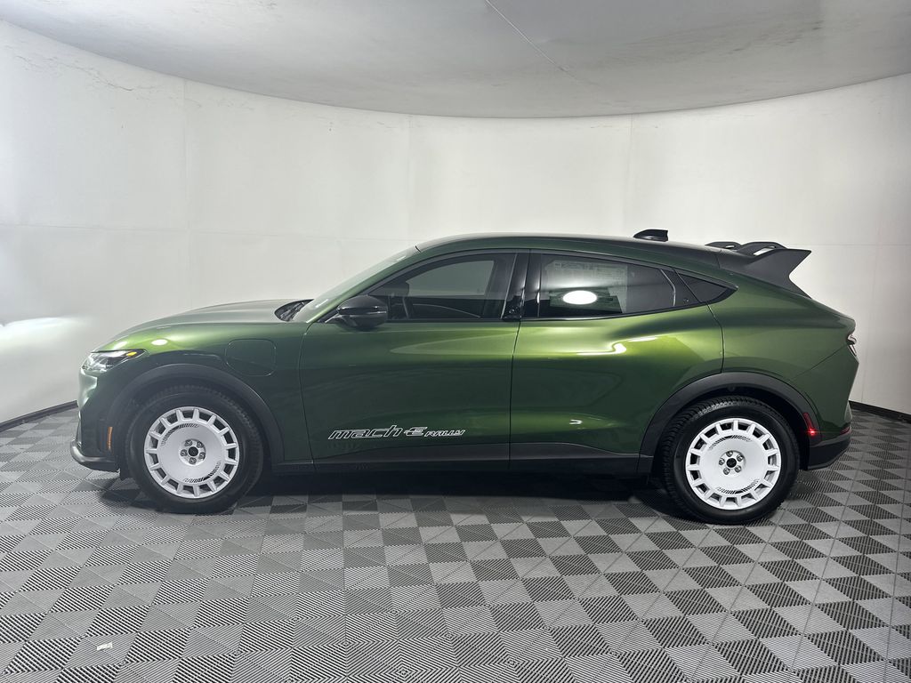 2025 Ford Mustang Mach-E GT photo 4
