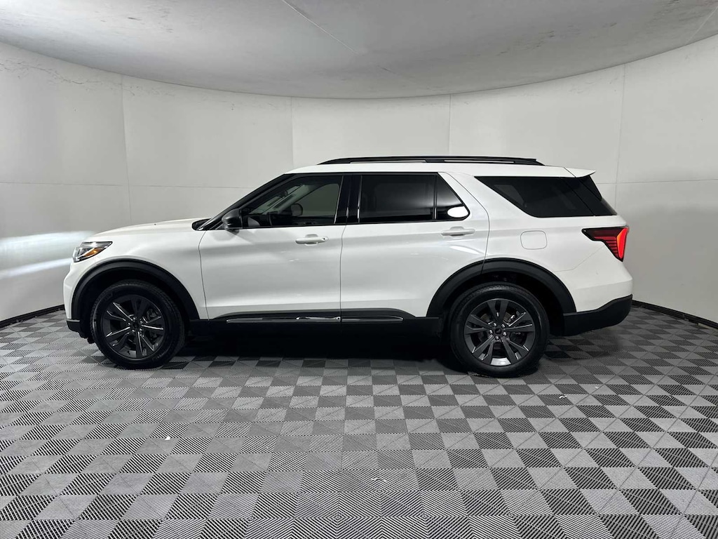 New 2025 Ford Explorer Active SUV